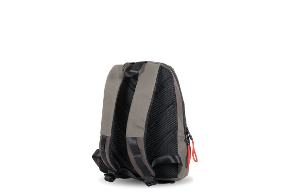 MOCHILA PORTAORDENADOR CARAMELO EAST TAUPE 246.543-03