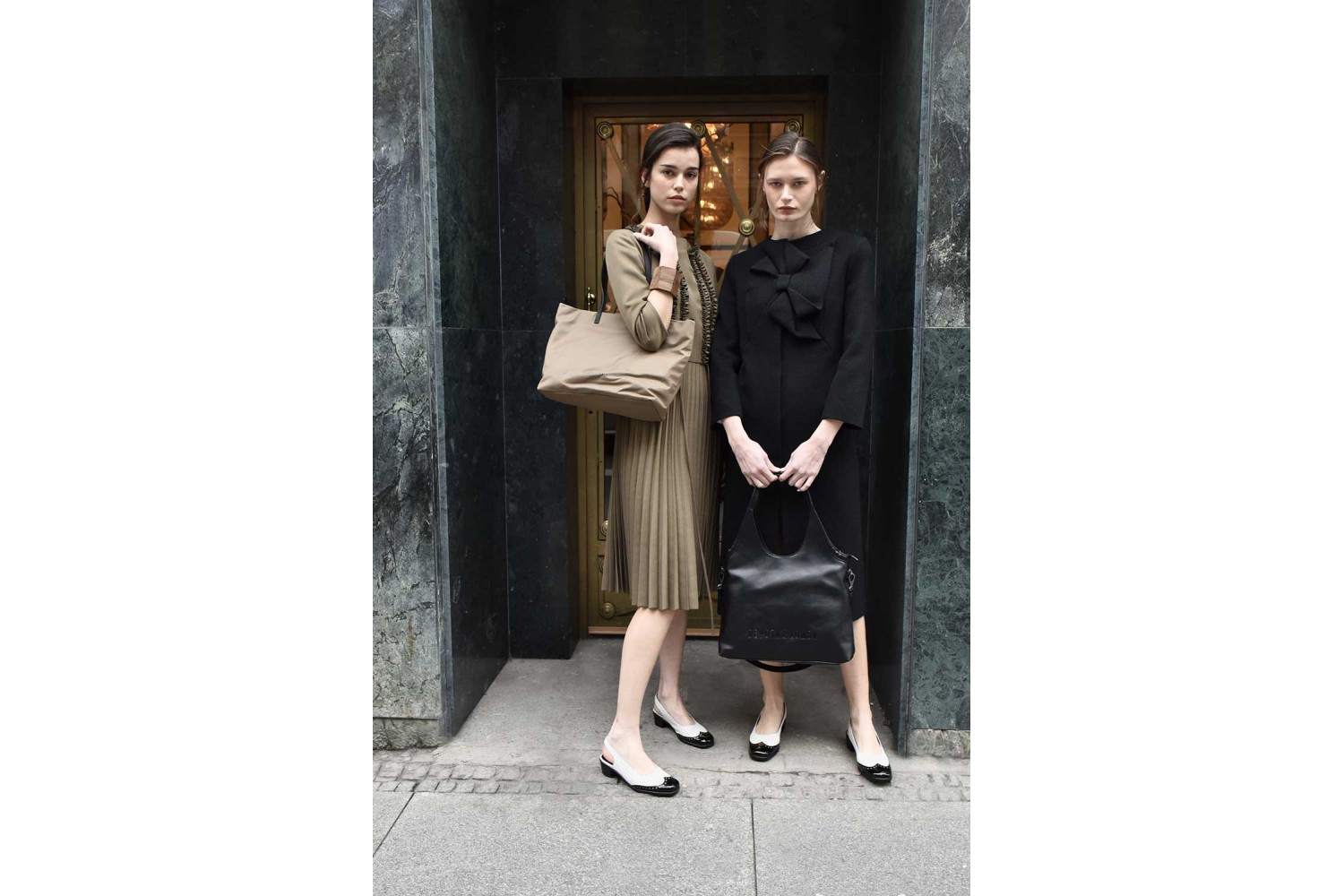 BOLSO / BANDOLERA DEVOTA & LOMBA GROUND NEGRO 150.603-01