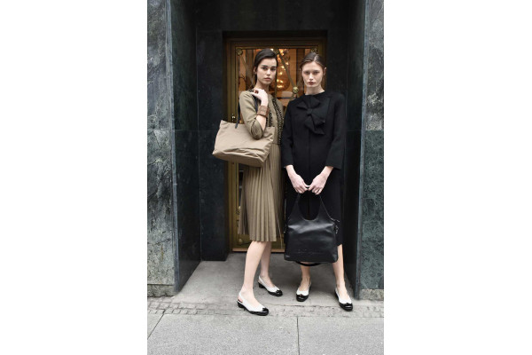 BOLSO DEVOTA & LOMBA ESSENTIAL TAUPE 150.701-04