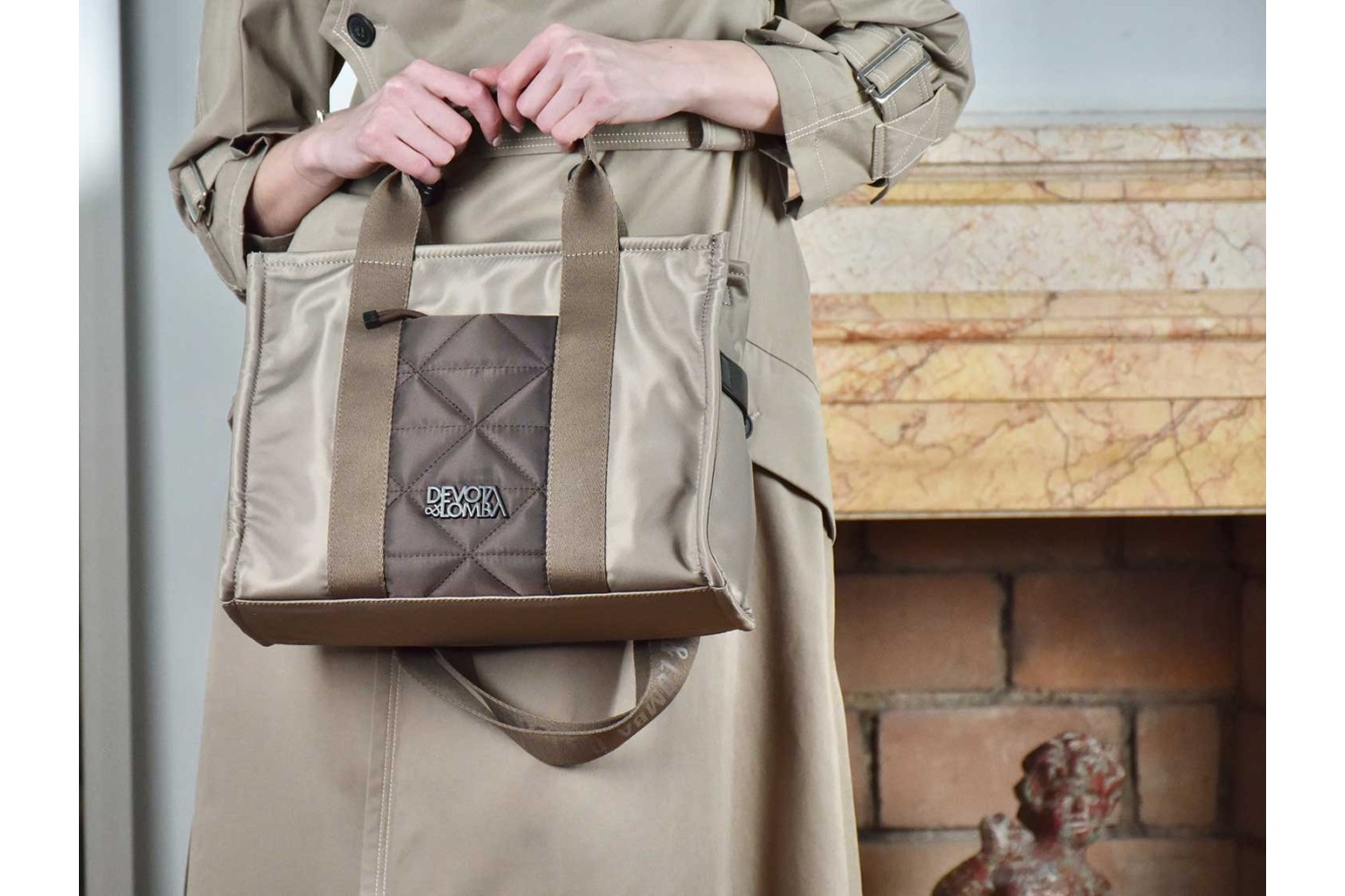 BOLSO / BANDOLERA DEVOTA & LOMBA FRAME TAUPE 251.150-02